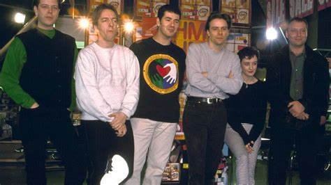 Huge 90s band look very different as they reunite for UK tour 29 years after they first split ...