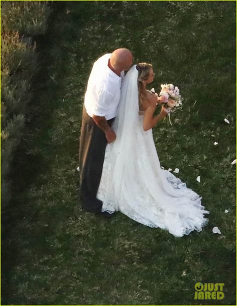 Miley Cyrus is Maid of Honor at Mom Tish Cyrus' Wedding to Dominic Purcell: Photo 4961956 ...