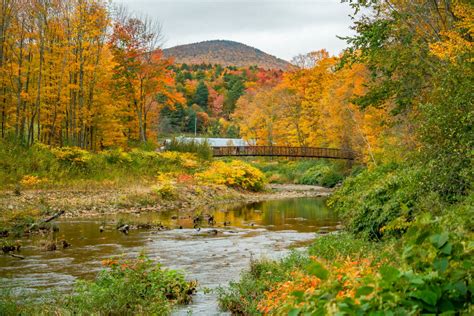 10+ FESTIVE Things to Do in VERMONT During FALL (+Tips)