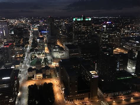 Gateway-Arch-Night-View-from-Observation-Deck