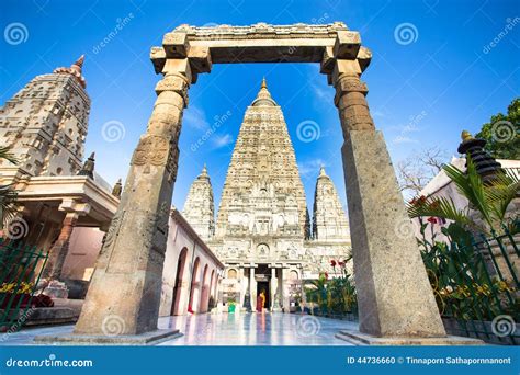 Mahabodhi Temple in Bodhgaya Editorial Image - Image of travel ...