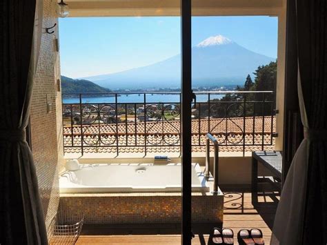 10 Hotels In Japan With Views Of Mount Fuji That Look Straight Out Of A Postcard