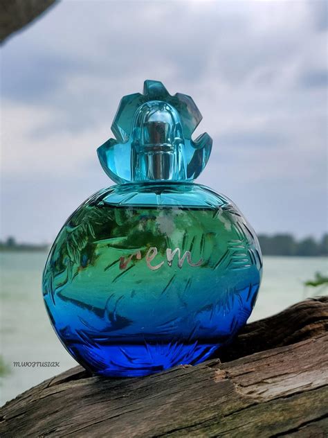 Rem Eau de Parfum Reminiscence perfume - a fragrance for women 2015