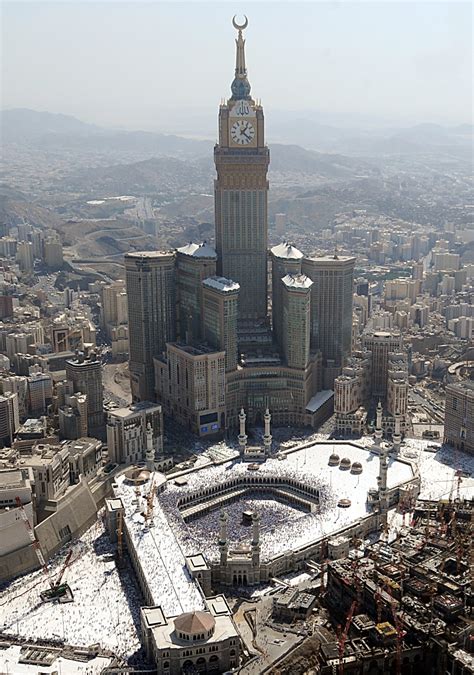 Saudi Arabia's Tourist Visa Program Opens Country To Foreigners