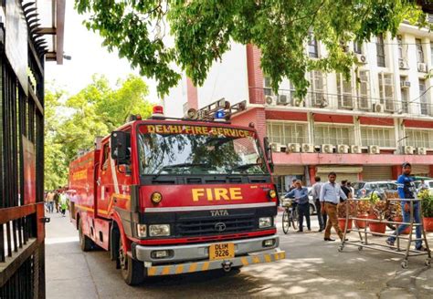 Fire at Delhi's Shastri Bhawan triggers political row - Rediff.com India News