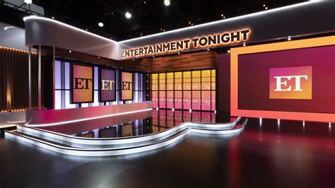 Entertainment Tonight Set