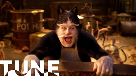 Bustopher Jones (James Corden) | Cats (2019) | TUNE - YouTube