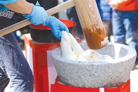 Learn the art of making mochi - Beverly Press & Park Labrea NewsBeverly Press & Park Labrea News