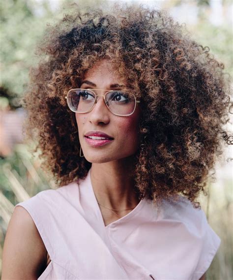 Hire Journalist Elaine Welteroth for Your Event | PDA Speakers