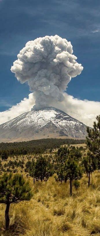 "Mexico's Popocat petl volcano has erupted". Marc Lafontan | Popocatépetl, Mexico, Volcano