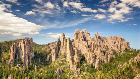 10 Best State Parks in South Dakota - NewHomeSource.com