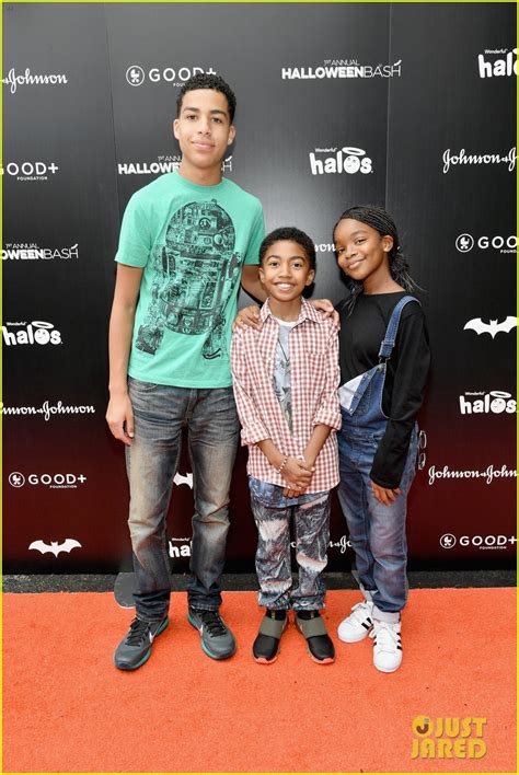 'This Is Us' Star Sterling K. Brown Brings His Family to Hollywood ...