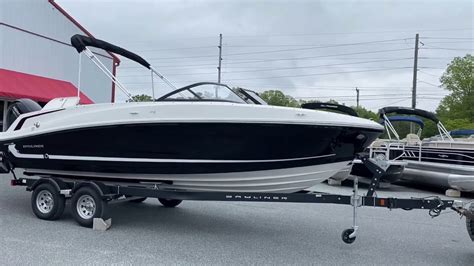 2020 Bayliner VR6 Bowrider Boat - YouTube