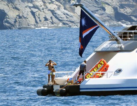 Tom Brady soaks up sun on yacht in St Tropez and gives son boxing ...