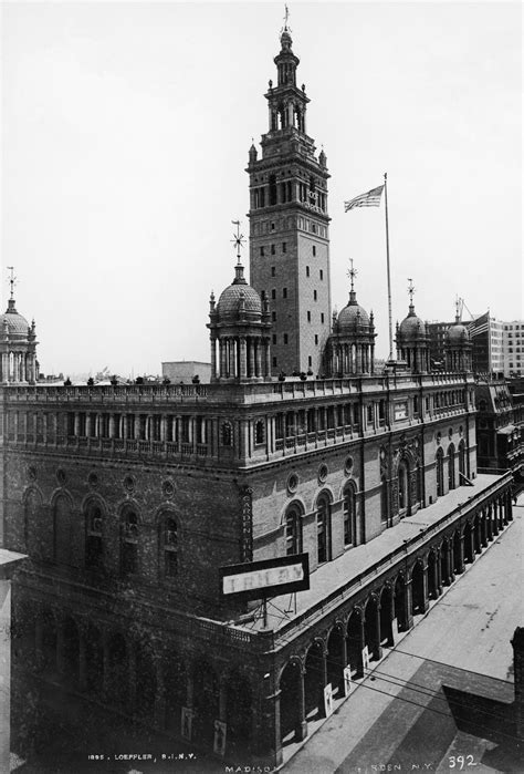 The original Madison Square garden 1890-1926 : Lost_Architecture