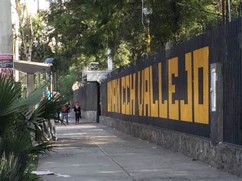 Continúa toma del CCH Vallejo por personas con rostro cubierto; 12 mil alumnos sin clases - MVS ...