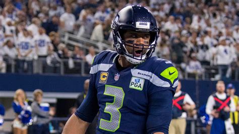 Seattle Seahawks: Russell Wilson gives team deadline for new contract