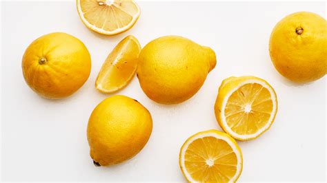 What Is Bergamot, the Citrus Fruit That Gives Earl Grey Tea Its ...