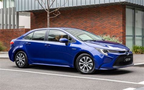 2021 Toyota Corolla SX HYBRID four-door sedan Specifications | CarExpert