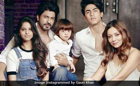 Shah Rukh Khan's '3 Beautiful Children, Lovely Wife' Tweet Is Winning The Internet