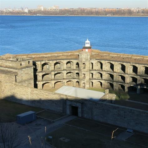 Remains of Fort Wadsworth - Atlas Obscura