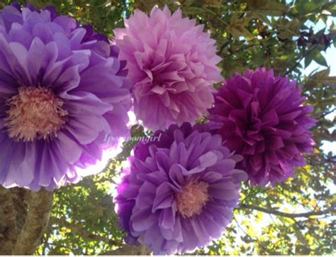 PURPLE PARTY / 10 tissue paper pom poms /wedding decorations