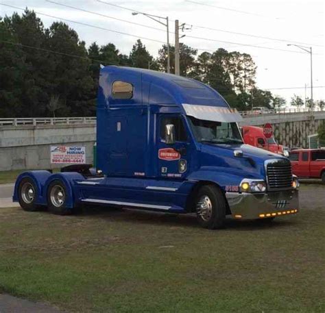 Freightliner Century (2004) : Sleeper Semi Trucks