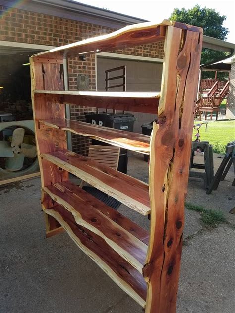 Live edge wood bookshelf | Wood bookshelves, Live edge wood furniture, Wood diy