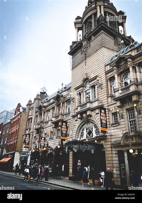 London Coliseum theatre Stock Photo - Alamy