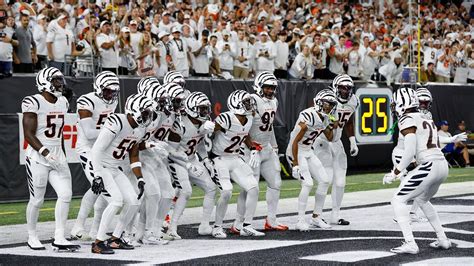 Bengals orchestrate dancing celebration after Logan Wilson interception ...