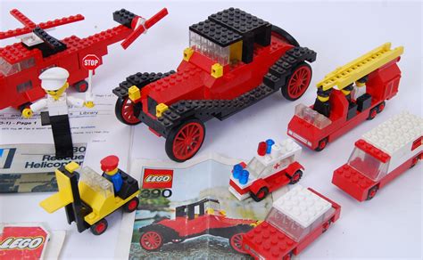 1970'S LEGO: A good collection of assorted vintage 1970's Lego sets ...