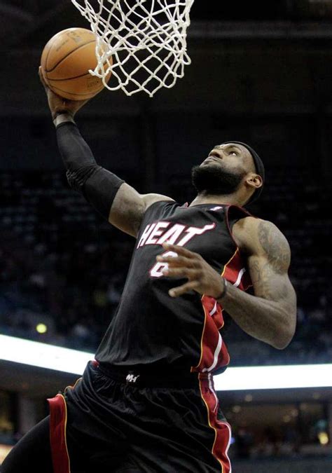 LeBron, Heat slam Bucks