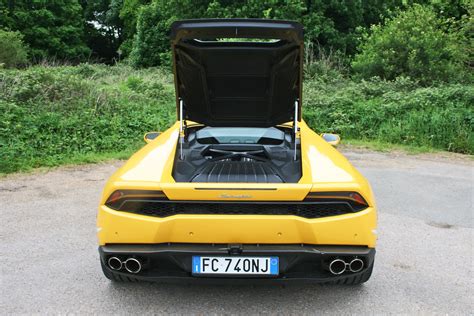 Lamborghini Huracan Backgrounds, Yellow lamborghini huracan, #21985