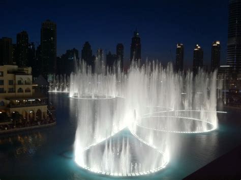 Dubai Fountain | Broke Tourist