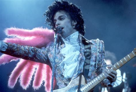 Remembering a Fashion Icon – A Look Back at 20 Prince's Best Fashion ...