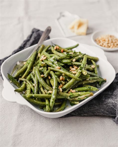 Easy Roasted Green Beans with Garlic and Lemon | Recipe | Green beans ...