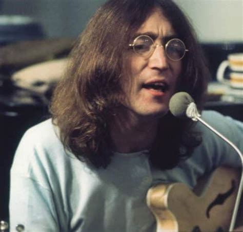 10 Best John Lennon Songs of All Time - Singersroom.com