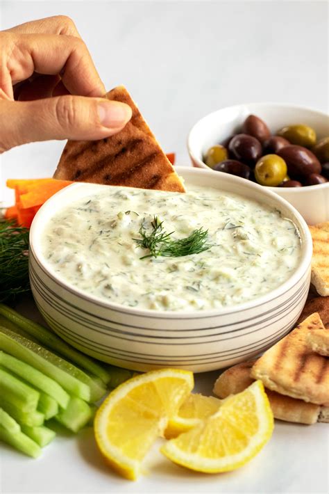 Tzatziki sauce recipe - Rich And Delish