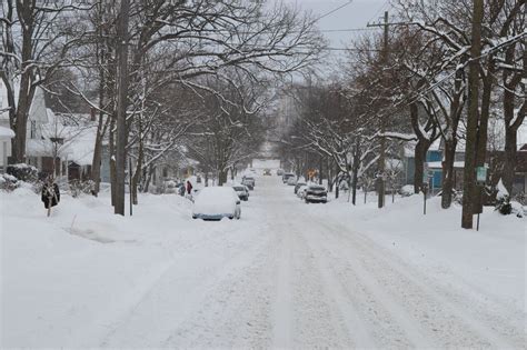 Staff unhappy about University of Michigan remaining open despite ...