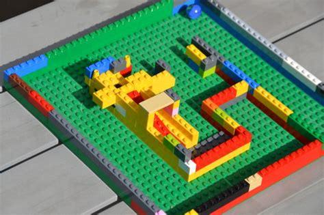 How to make a LEGO maze