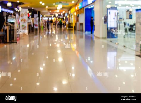 Abstract blurred background shopping mall Stock Photo - Alamy