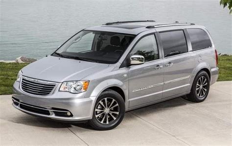 Style, refinement & functionality: 2014 Chrysler Town & Country minivan | Daily Herald Media ...