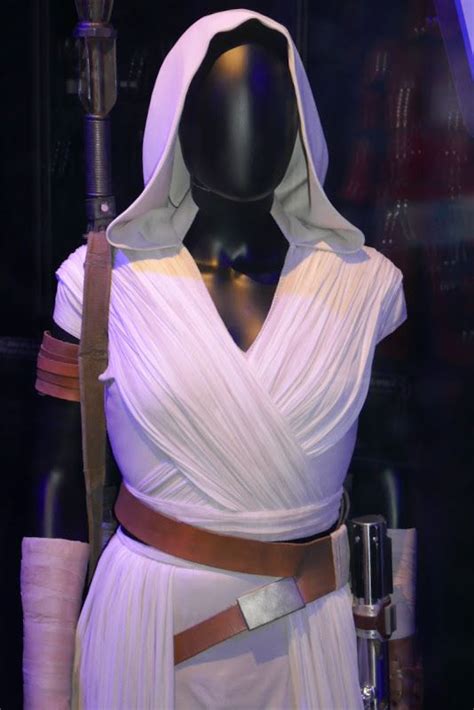 Rey costume Star Wars: The Rise of Skywalker | Star wars outfits, Star ...