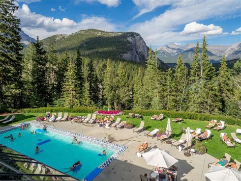 Is The Fairmont Banff Springs Worth It? - Travel Banff Canada