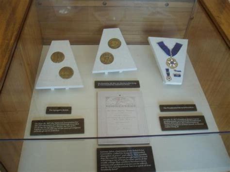 MLK Nobel Peace Prize Medals - Picture of Martin Luther King Jr ...