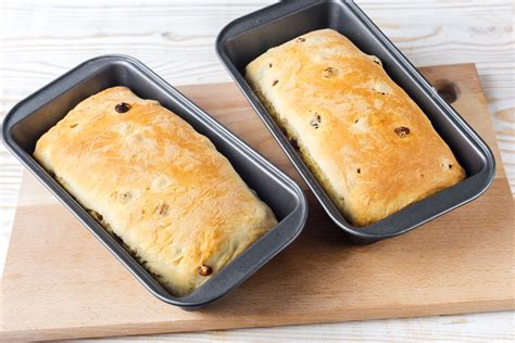 Recipe for Homemade Raisin Bread