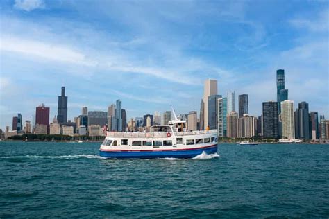 Chicago: Lake Michigan Skyline Cruise | GetYourGuide