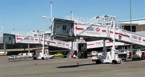 Jetway Bridges Sponsored by HSBC P1010892 | ferreth | Flickr