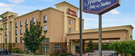 Tacoma, WA Hotels - Hampton Inn and Suites Tacoma