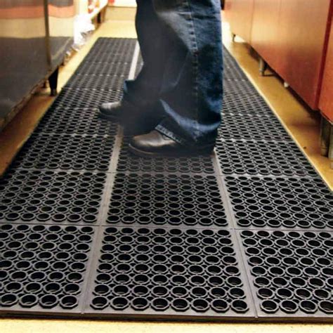 Feiona Drainage Rubber Mat Roll Commercial Interlock Rubber Matting Heavy Duty Rubber Floor Mats ...